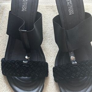 Kenneth Cole slip on sandals